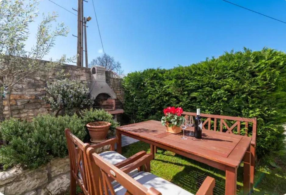 Baderna Apartment With Whirlpool And Bbq Near Porec מראה חיצוני תמונה