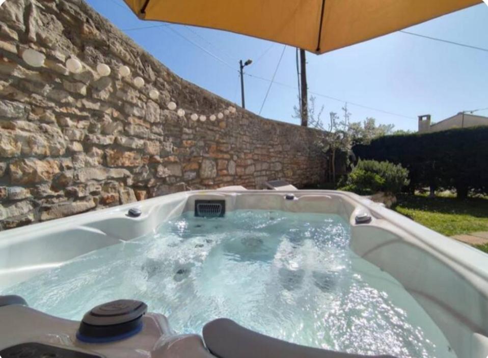 Baderna Apartment With Whirlpool And Bbq Near Porec מראה חיצוני תמונה